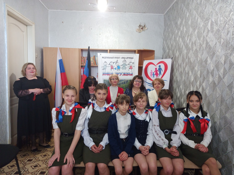 Телемост «10 лет. Донбасс и Крым никто не ставил на колени».